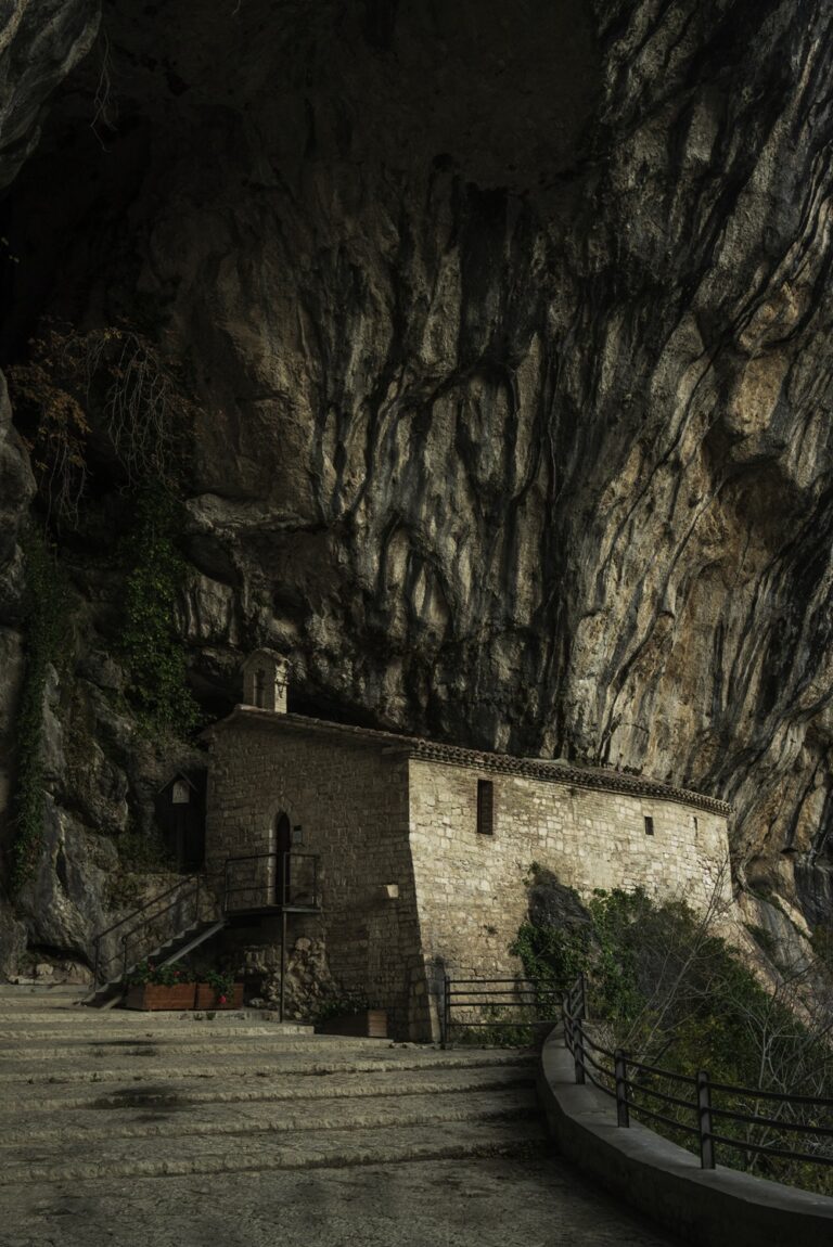 Eremo Santa Maria Infra Saxa(AN),Marche. ph. Sara Furlanetto_small